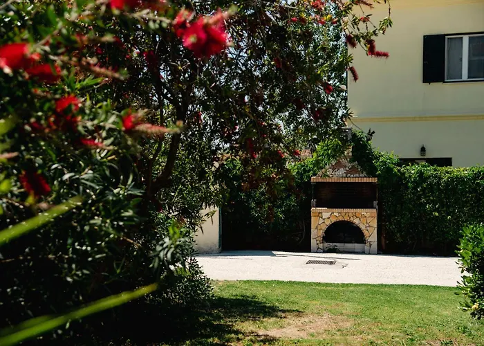 Angelique Apartments